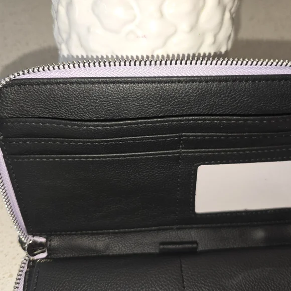 *BRAND NEW* STEVE MADDEN BZIPPY GENTLE LAVENDER WRISTLET - Picture 6 of 8